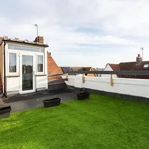 Apartment 2 Bed Near The Beach, Southend-on-Sea